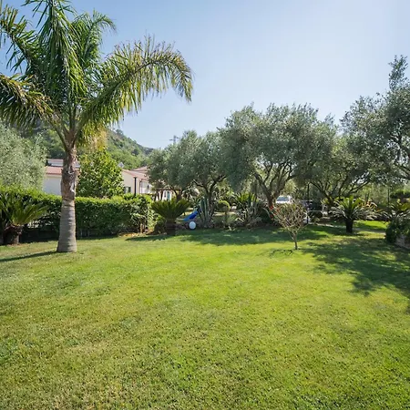 In With Mountain Views Daire *