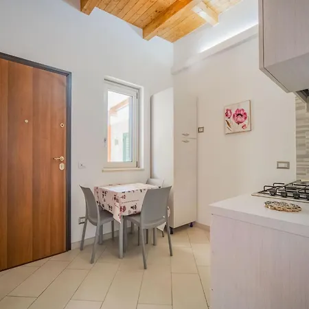 In With Mountain Views شقة