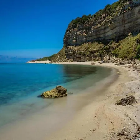 In With Mountain Views Gasponi