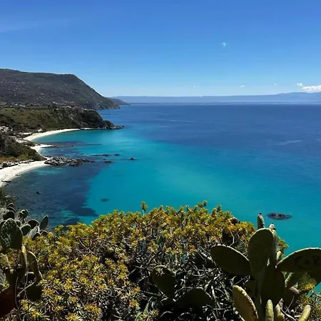 In With Mountain Views Daire