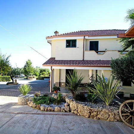 شقة In With Mountain Views